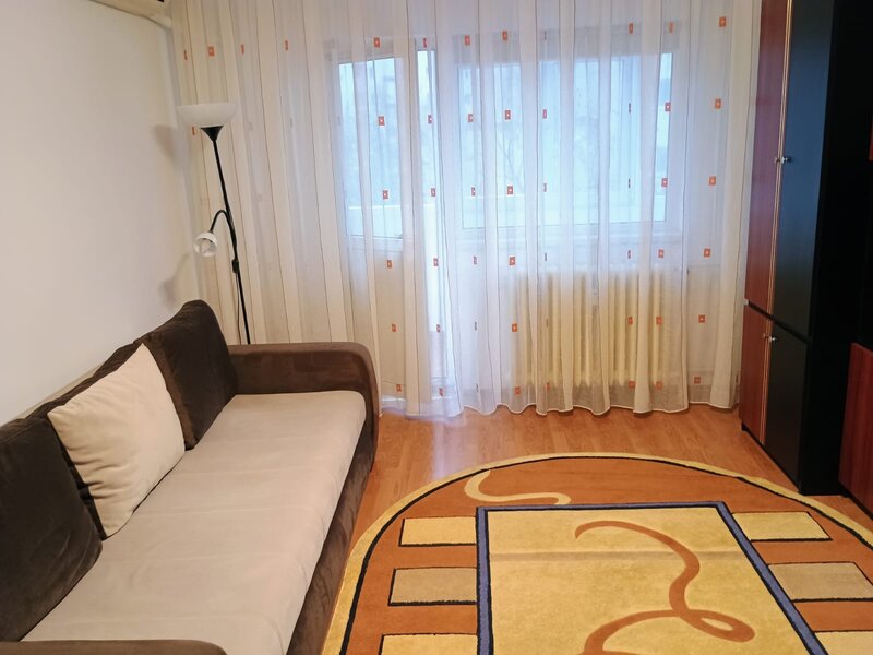 Obor, Stefan cel Mare, semistradal, 3 minute de metrou